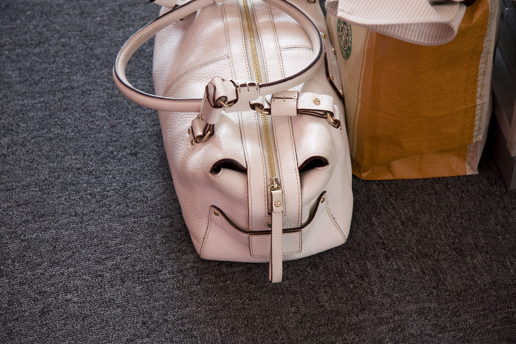 Baigou: China's Bag and Luggage Capital — A Guide to Importing from It to Saudi Arabia