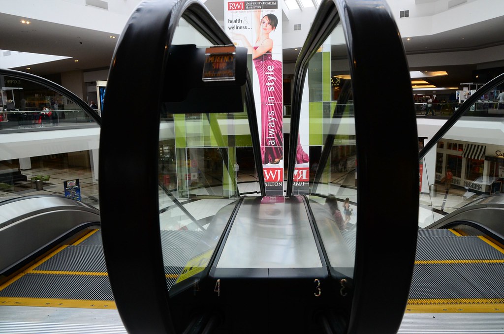 Importing Commercial Elevators and Escalators from China to Saudi Arabia