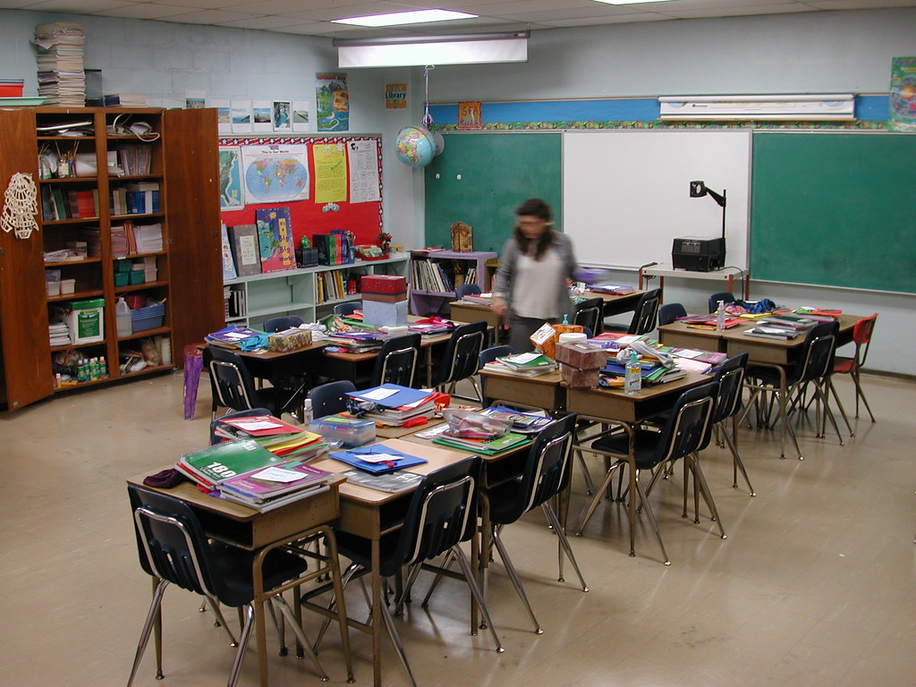 Importing School Furniture and Supplies from China to Saudi Arabia