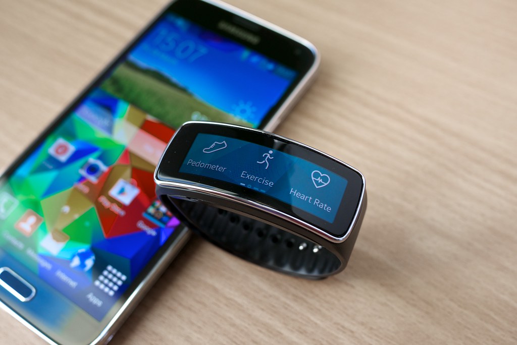 Importing Smartwatches and Wearables from China to Saudi Arabia